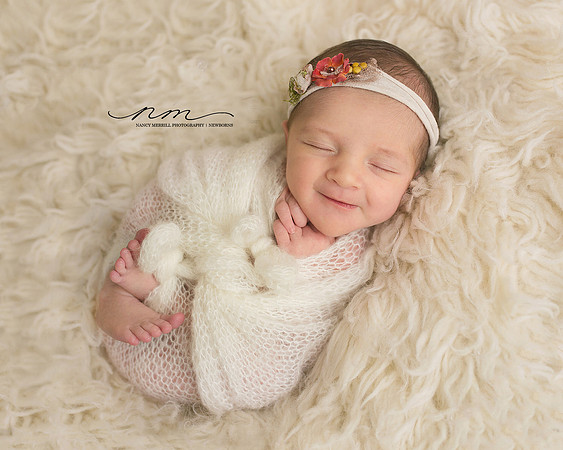 20180116-Cute-Newborn-Pictures-natureal-baby-photos-wrappedbaby copy