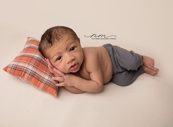 01092019nancymerrillphotography-mainenewbornphotographer-maineportraitstudio-newenglandnewbornphotographer-cutebabyboy-mainebabystudio-mainebabysession copy