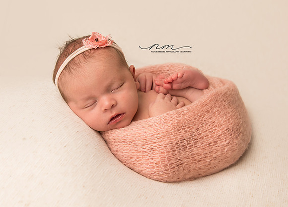03162019-nancymerrillphotography-mainenewbornphotographer-mainebabystudio-babygirlsession-maineinfantphotographer-newenglandnewbornphotographer-cuteasabutton-centralmainebabyphotographer-androscogginp