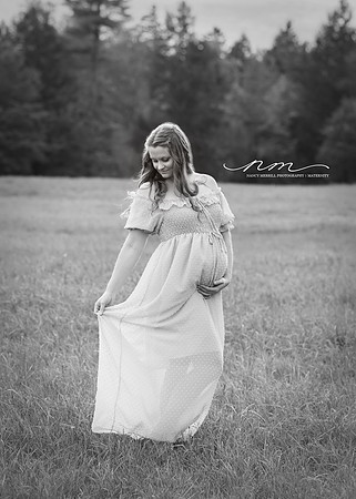 10012019nancymerrillphotography-mainematernityphotographer-centralmainematernitystudio-newenglandportraitstudio-maternityposing-rusticmaternityphotographer-g copy