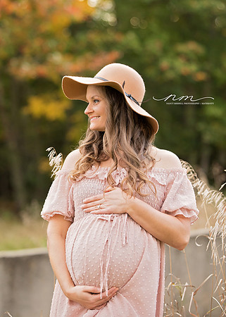 10022019nancymerrillphotography-mainematernityphotographer-centralmainematernitystudio-newenglandportraitstudio-maternityposing-rusticmaternityphotographer-g copy