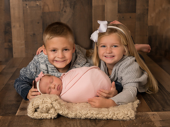 09152019-nancymerrillphotography-mainenewbornphotographer-mainebabystudio-babygirlsession-maineinfantphotographer-newenglandnewbornphotographer-cuteasabutton-centralmainebabyphotographer-androscogginp